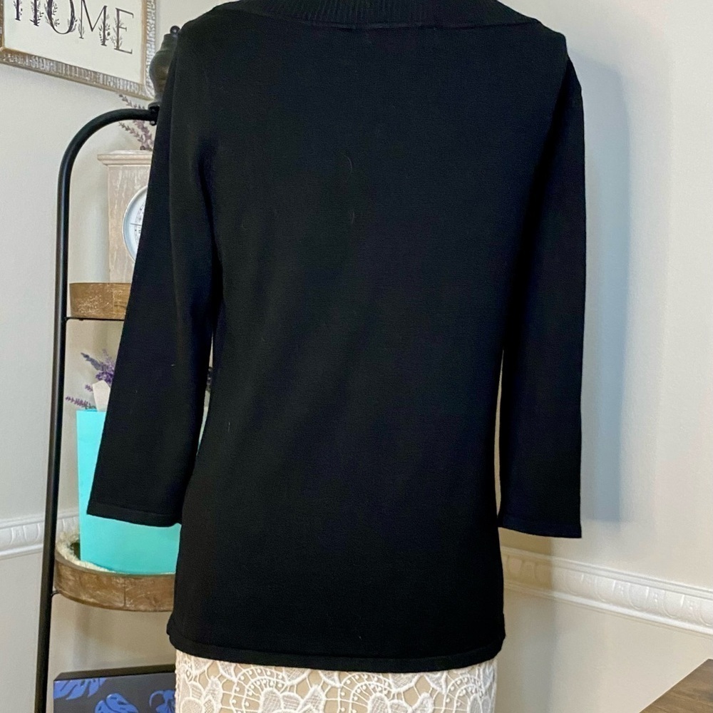 🌸Carolyn Taylor Sweater🖤 - Picture 4 of 6